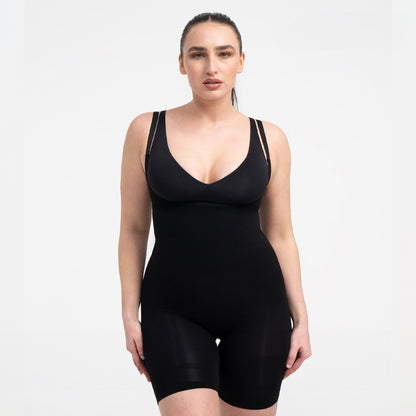 Das Model ist 1,73m groß und trägt Größe L.