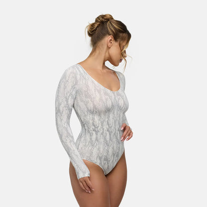 Das Model ist 1,70m groß und trägt Größe L