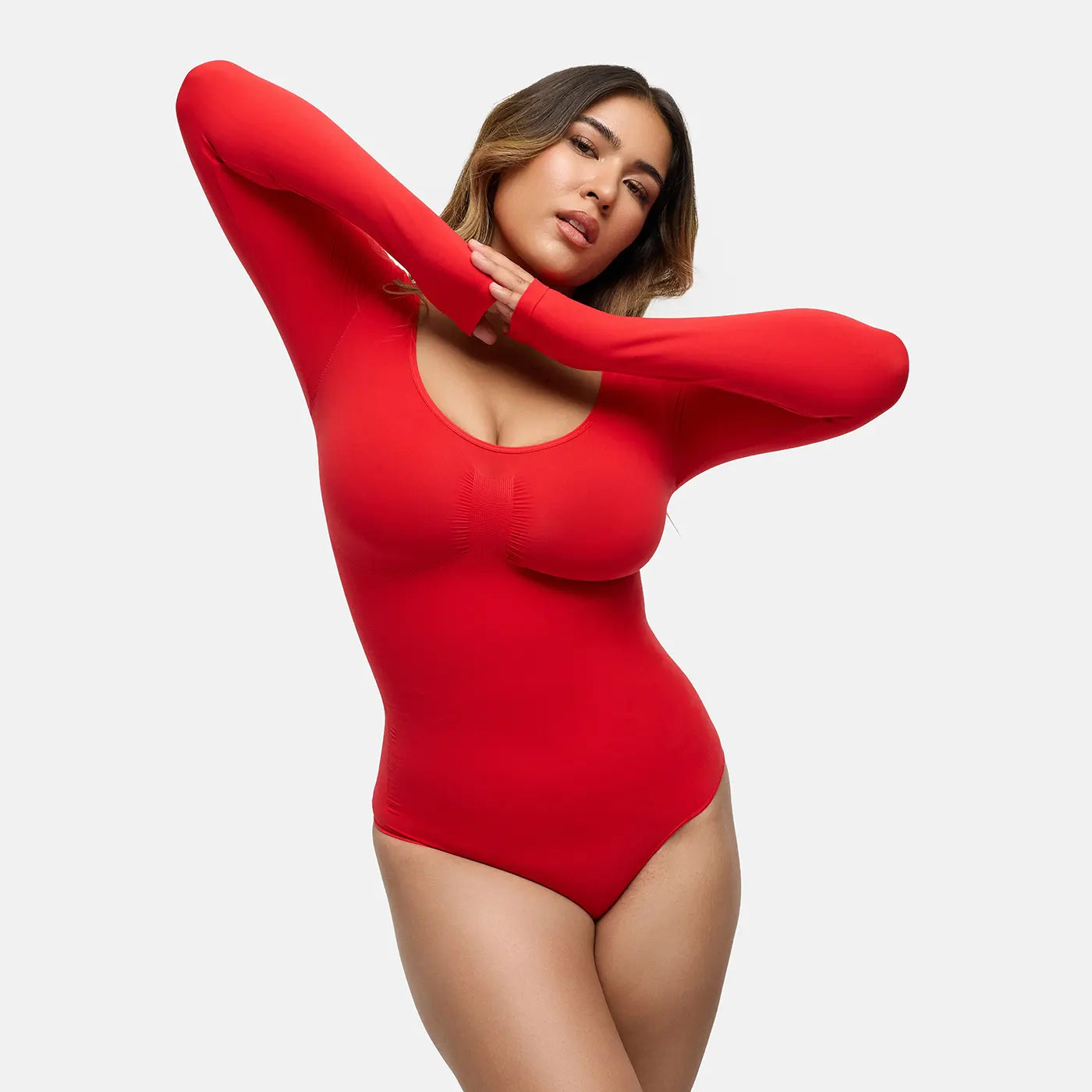 Das Model ist 1,61 m groß und trägt Größe 2XL