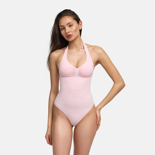 Body reductor tipo halter con copas integradas y corte tipo slip