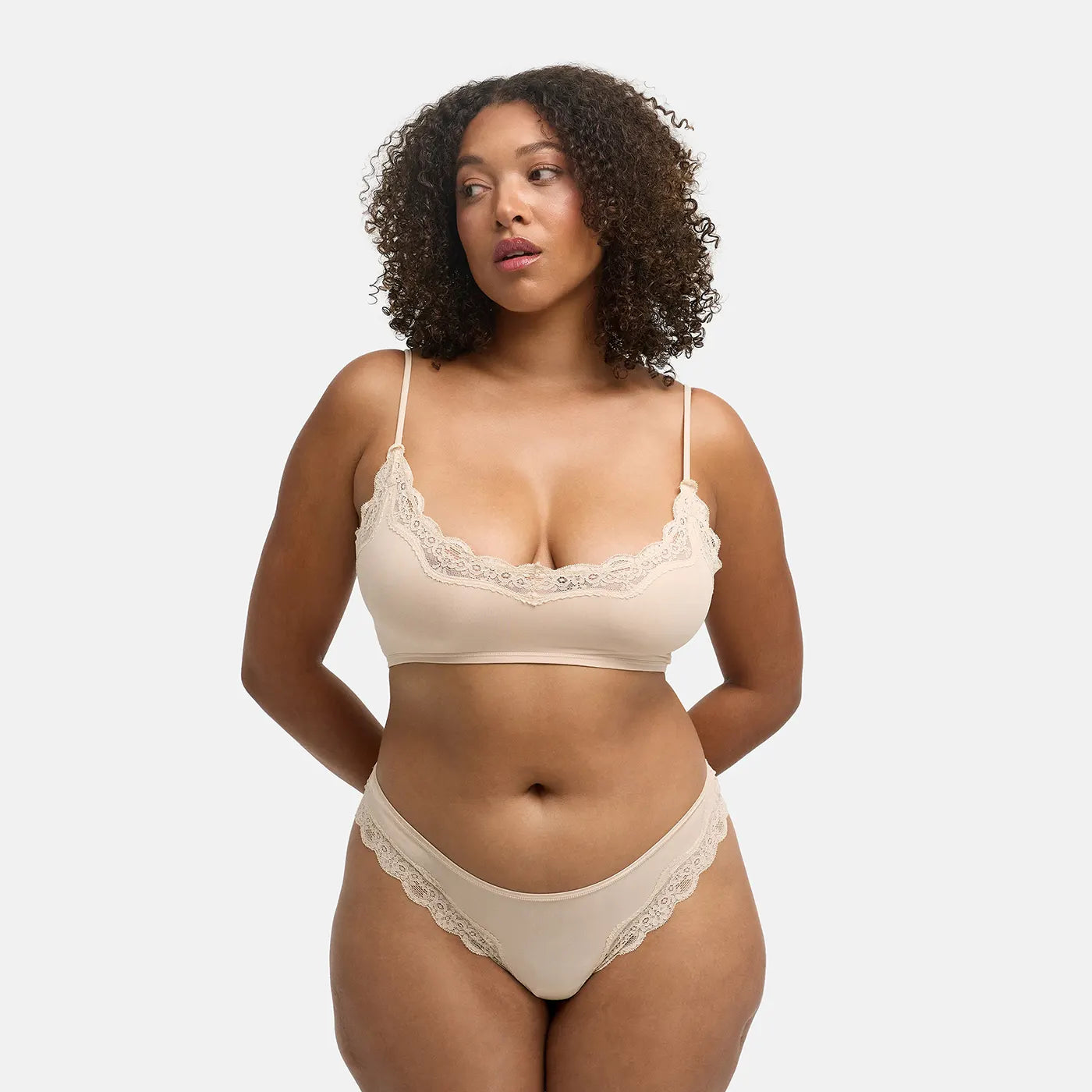 Das Model ist 1,78m groß und trägt Größe XL