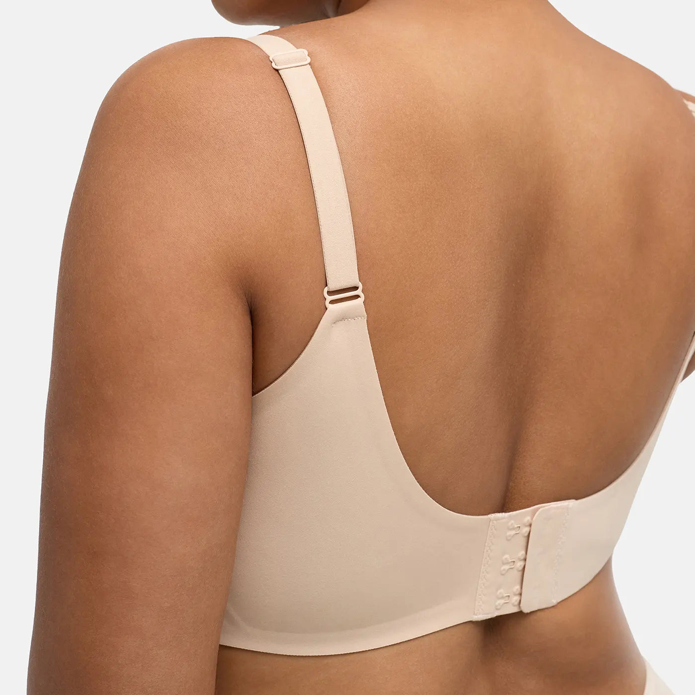 Das Model ist 1,78m groß und trägt Größe XL