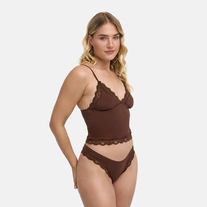 Das Model ist 1,76m groß und trägt Größe XS